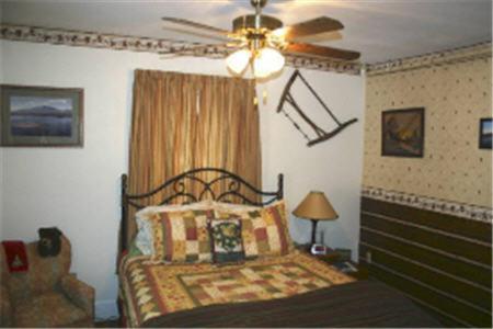 The Young House Bed And Breakfast Millinocket Zimmer foto